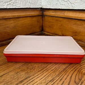 VTG Tupperware Snack-Stor Container Paprika Red With Sheer Lid 11 x 7